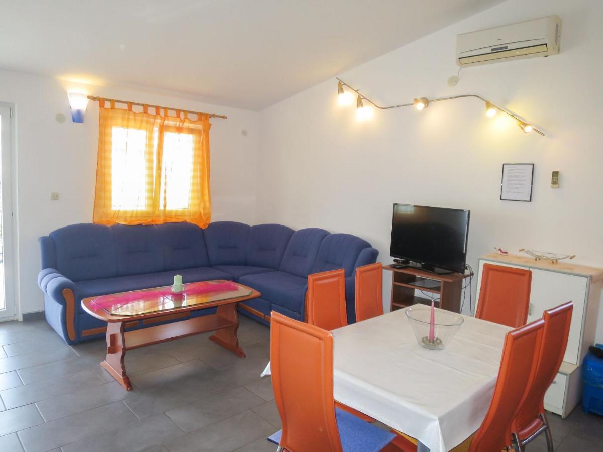 Apartment Ivanka 2 By Interhome 야세니스 외부 사진